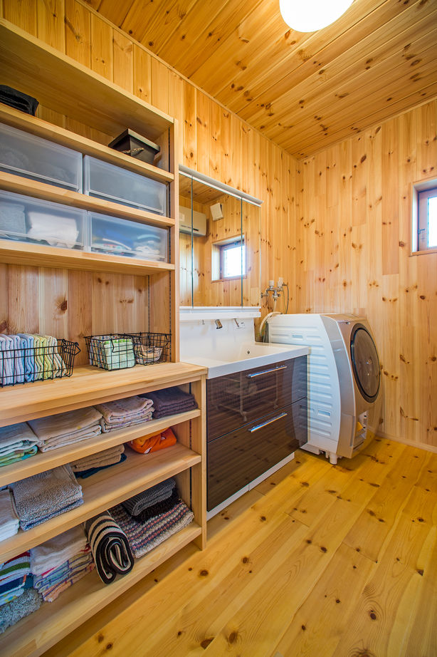 大喜工務店 【滋賀県/2000万円台/間取り有】天井まで7ｍもの大空間リビングで子どもの感性が育つ、木のおしゃれな家の建築実例画像13