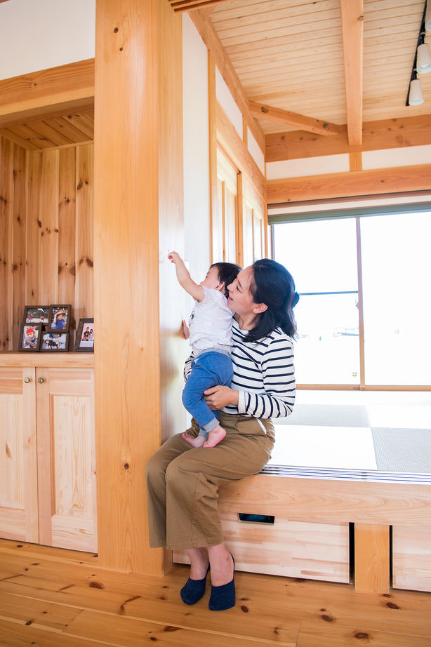 大喜工務店 【滋賀県/2000万円台/間取り有】天井まで7ｍもの大空間リビングで子どもの感性が育つ、木のおしゃれな家の建築実例画像20