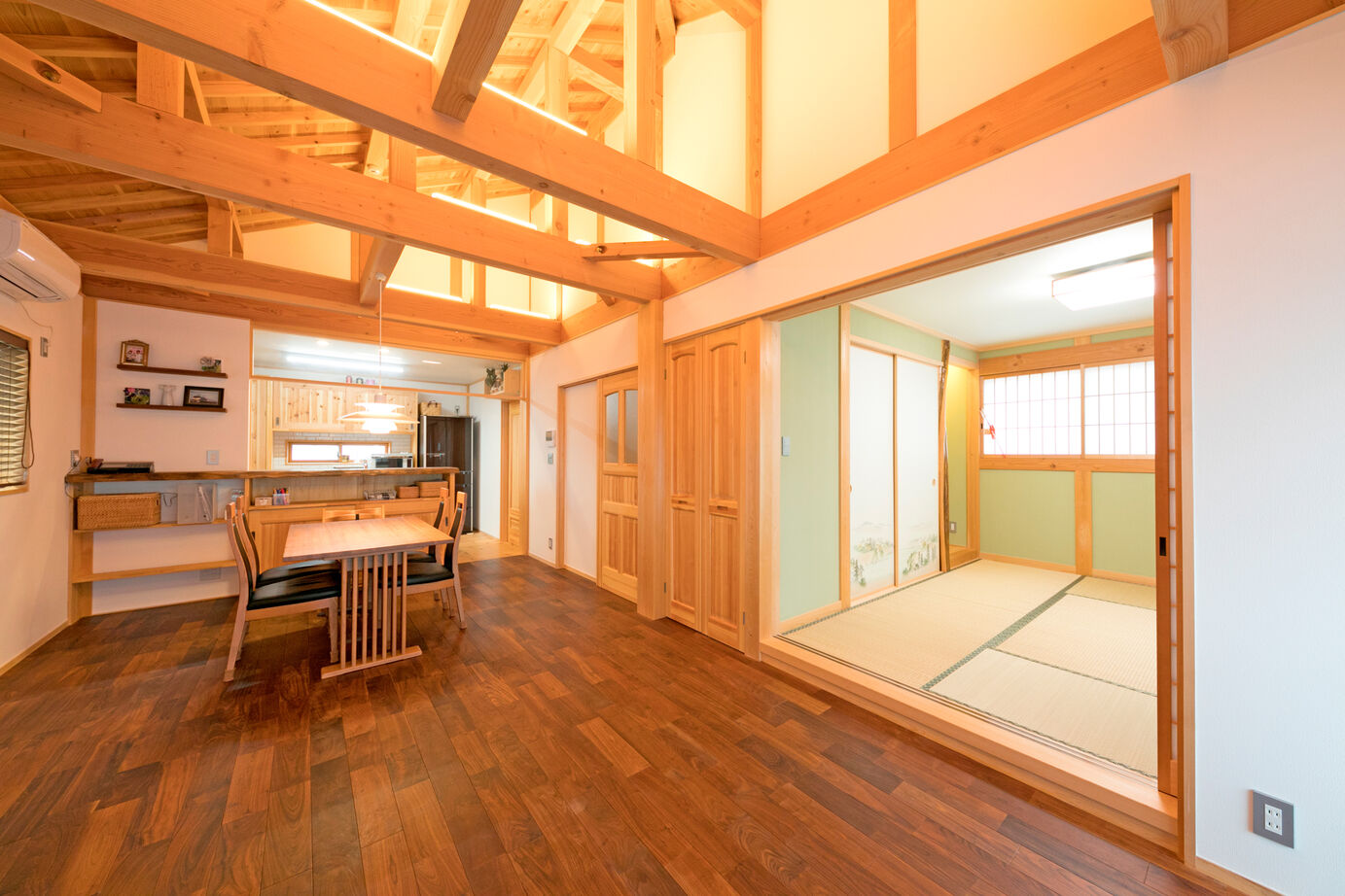 SUUMO】 【兵庫県伊丹市/2000万円台/40坪/間取り】8寸角大黒柱を2本 