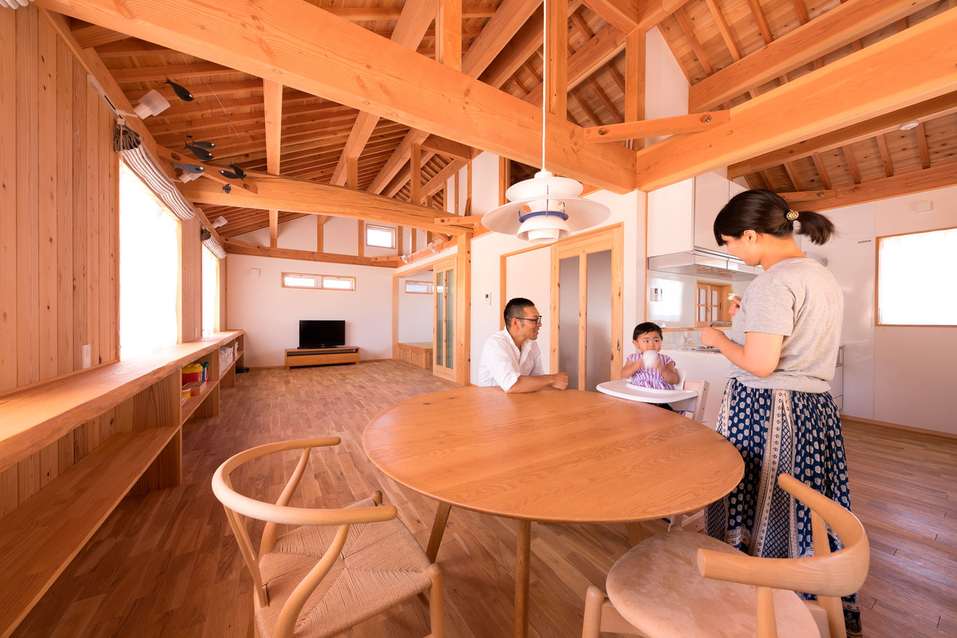 大喜工務店 【2000万円台/耐震/自然素材/間取り】建築のプロ夫婦が選んだのは長期自然乾燥した無垢材で建てる家の建築実例画像10