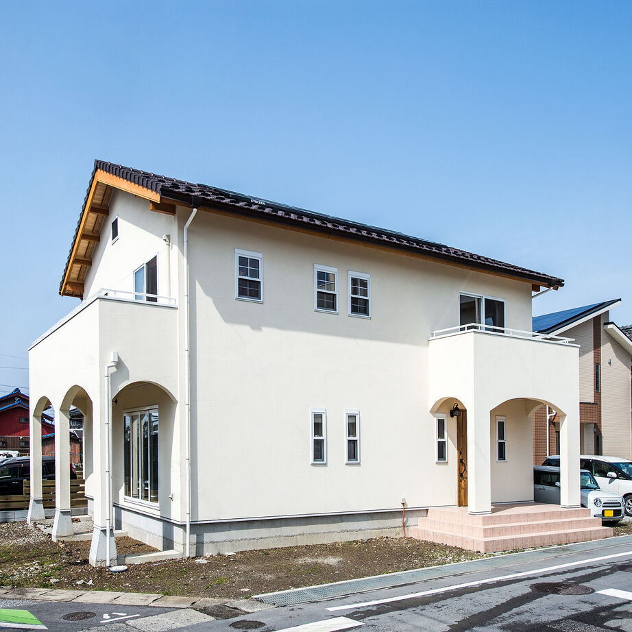 大喜工務店 【滋賀県/2000万円台/間取り】沢山の実例を見て決意！樹齢100年を超える無垢材の木の香りに癒される家の建築実例画像1