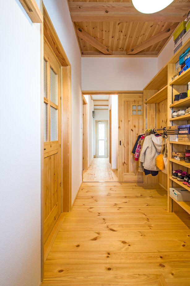 大喜工務店 【滋賀県/2000万円台/間取り】沢山の実例を見て決意！樹齢100年を超える無垢材の木の香りに癒される家の建築実例画像8