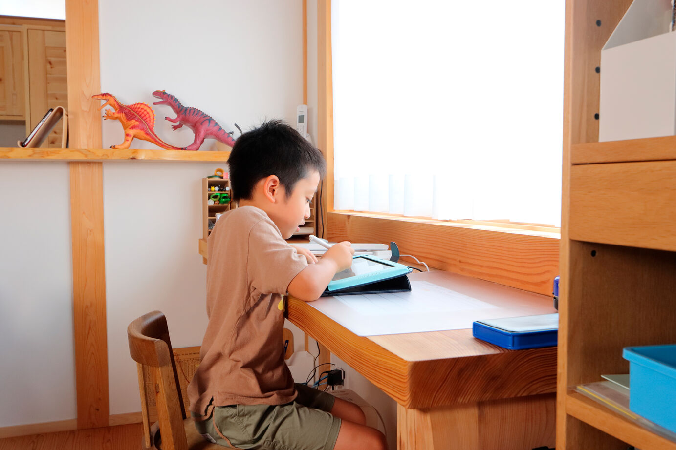 大喜工務店 【滋賀県／天井高６ｍ／自然乾燥無垢材／間取り図あり】平屋と2階建てを融合させた強くて暖かな住まいの建築実例画像6