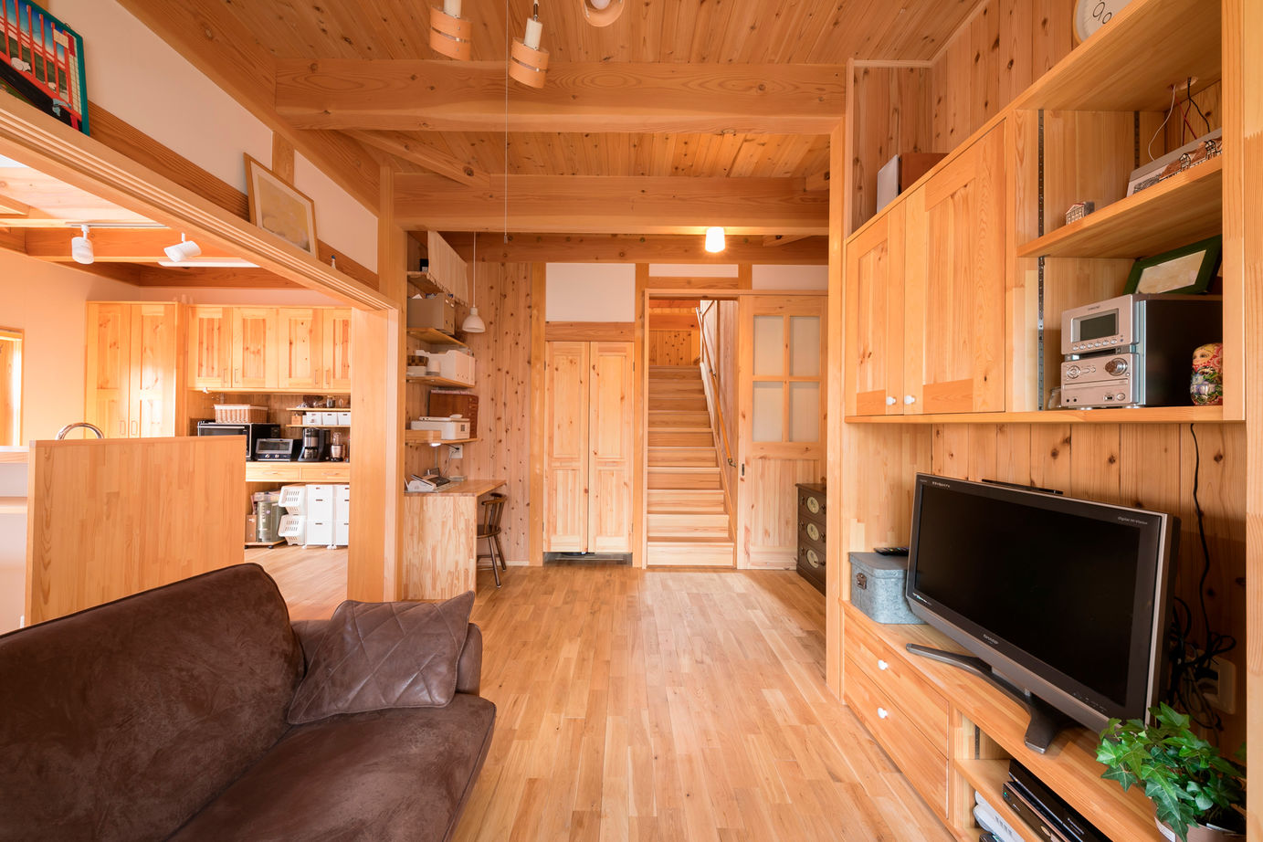 大喜工務店 【京都市／吹き抜け／自然乾燥無垢材／造作】至る所に造作を取り入れた和の意匠と木の美しさが融合した家の建築実例画像3