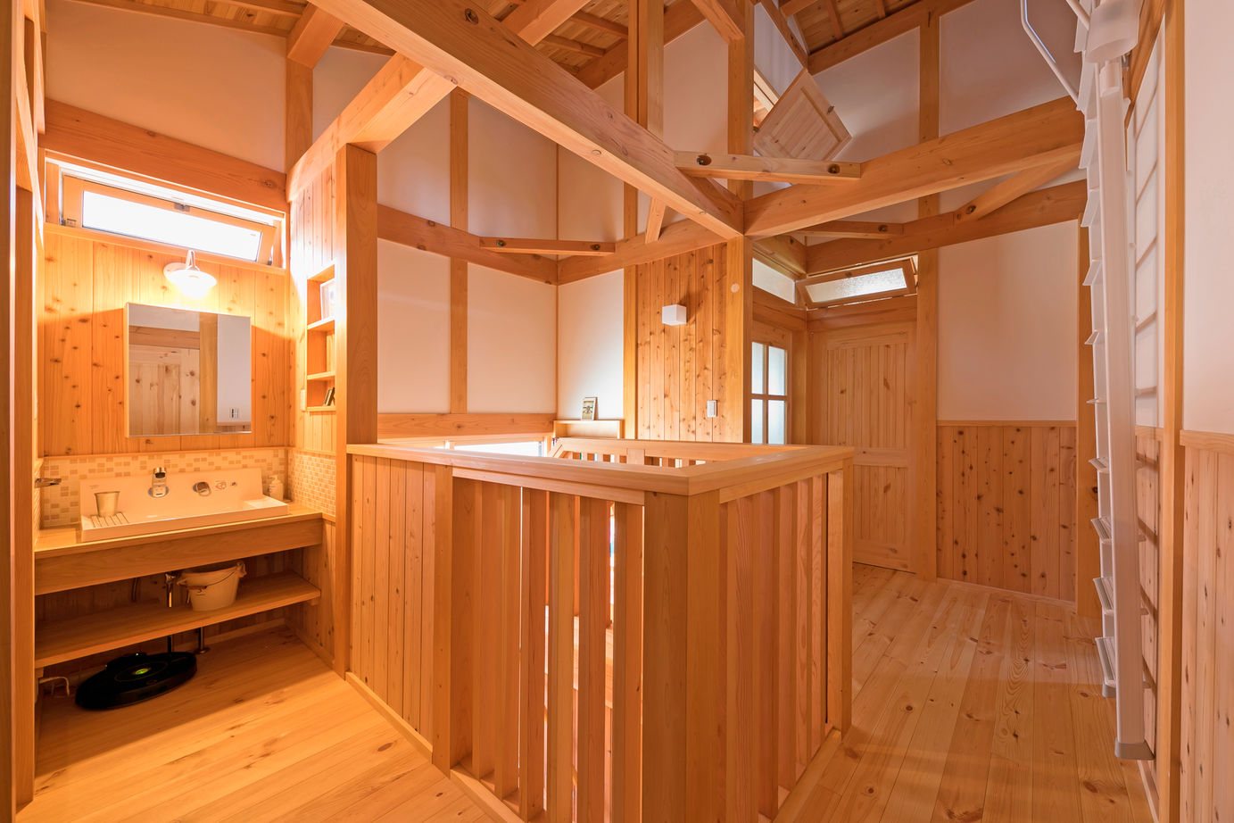 大喜工務店 【京都市／吹き抜け／自然乾燥無垢材／造作】至る所に造作を取り入れた和の意匠と木の美しさが融合した家の建築実例画像4