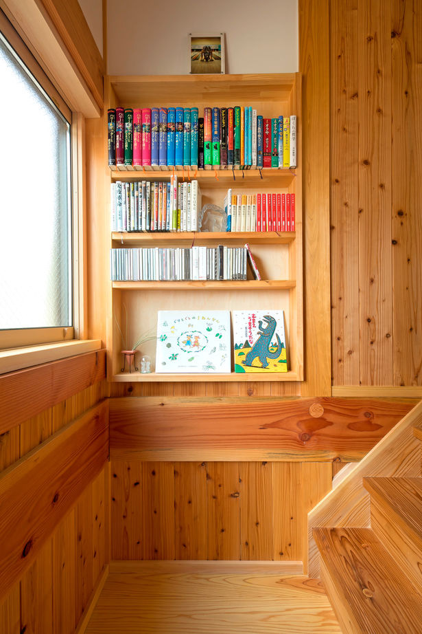 大喜工務店 【京都市／吹き抜け／自然乾燥無垢材／造作】至る所に造作を取り入れた和の意匠と木の美しさが融合した家の建築実例画像6