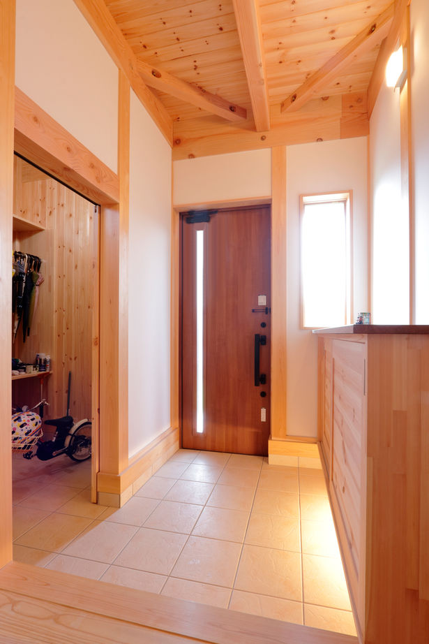 大喜工務店 【甲賀市／自然乾燥無垢材／２世帯住宅】2世帯が気兼ねなく暮らせる工夫が詰まった、住み継げる強い木の家の建築実例画像10