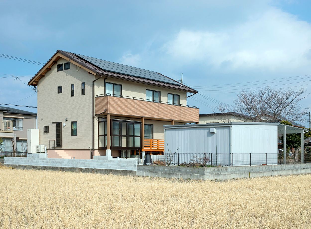 大喜工務店 【野洲市／自然乾燥無垢材／造作家具／2000万円台】職人技が光る造作家具と自然素材を贅沢に使用した家の建築実例画像2