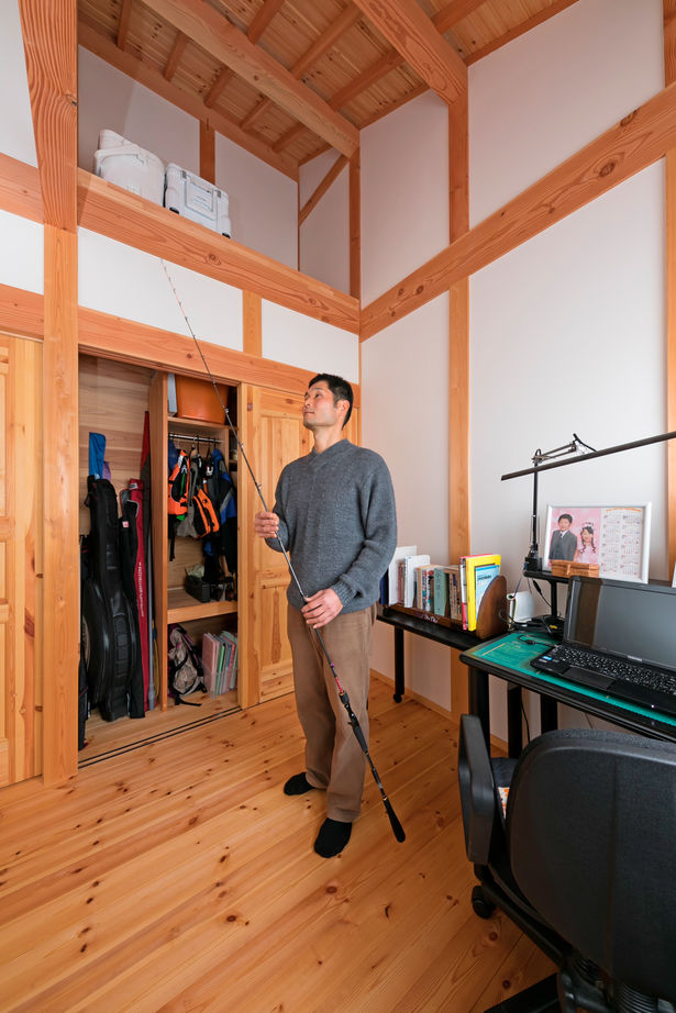 大喜工務店 【野洲市／自然乾燥無垢材／造作家具／2000万円台】職人技が光る造作家具と自然素材を贅沢に使用した家の建築実例画像7