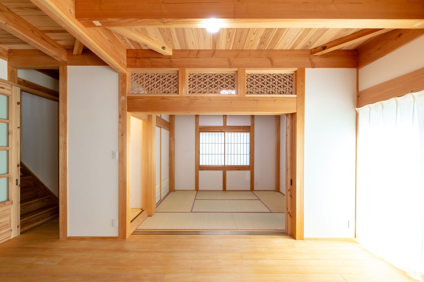 大喜工務店 【京都府／3000万円台／間取り図有】一尺二寸（36センチ角）もの大黒柱が支える、大空間の木の家の建築実例画像5