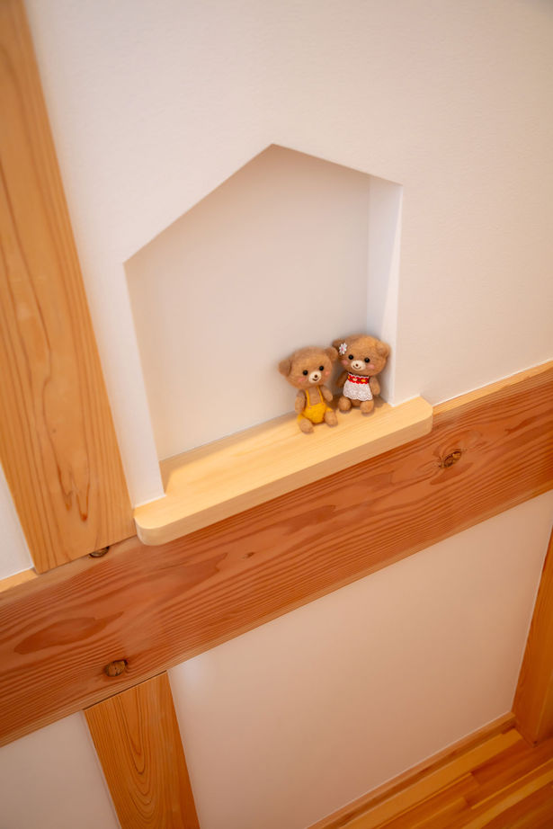 大喜工務店 【京都府／2000万円台／間取り有】子どもがなめても大丈夫。極太のムク材など自然素材だけを使った家の建築実例画像9