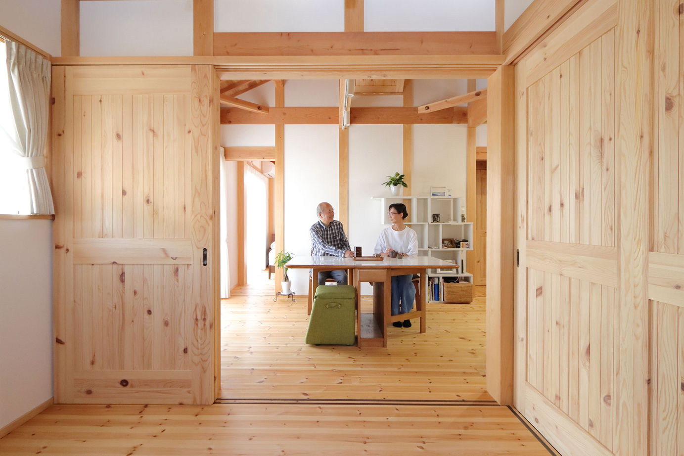 大喜工務店 【滋賀県／2世帯住宅／間取り図有】玄関や水回りなどすべて2つある完全分離型だけど家族がつながる木の家の建築実例画像3