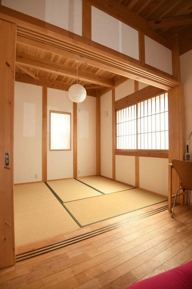 大喜工務店 【大阪府/2階建て】縦横につながる大空間でのびのびと。長期自然乾燥した一尺角の大黒柱と共にの建築実例画像5