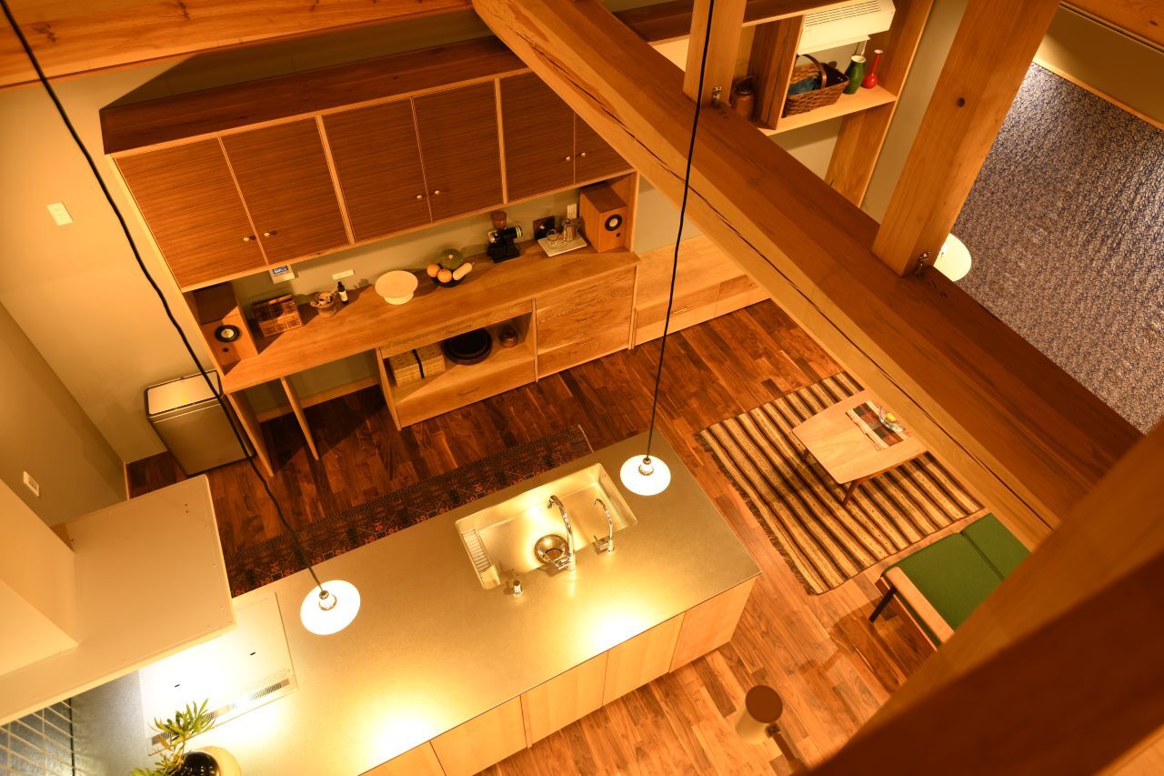 大喜工務店 【滋賀県/平屋】オーダーメイドの造作家具が彩る空間。様々な樹種を使い分けて味わい深くの建築実例画像9