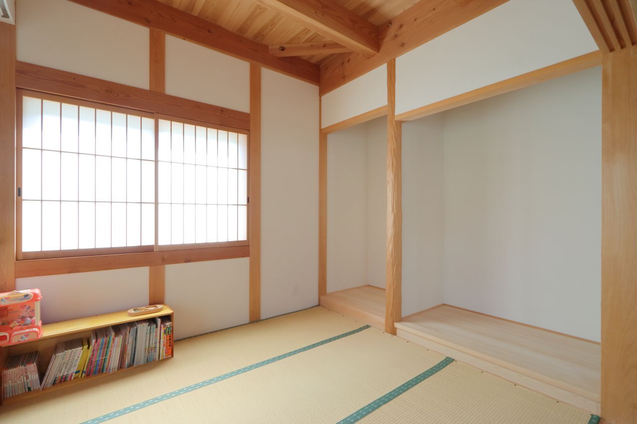 大喜工務店 【滋賀県/2階建て】一尺角(30センチ角）のケヤキの大黒柱が見守る、住むほどに愛着が増す家の建築実例画像9