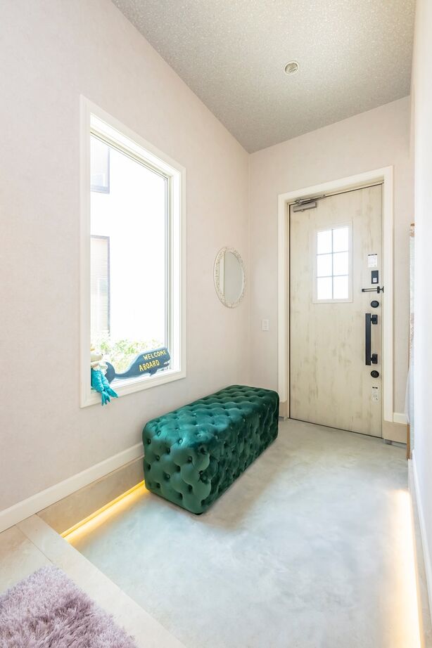 ハウス オブ デコ 【2000万円台/輸入住宅/テラス】家にいながらリゾート気分が味わえる、コートハウス風の住まいの建築実例画像9