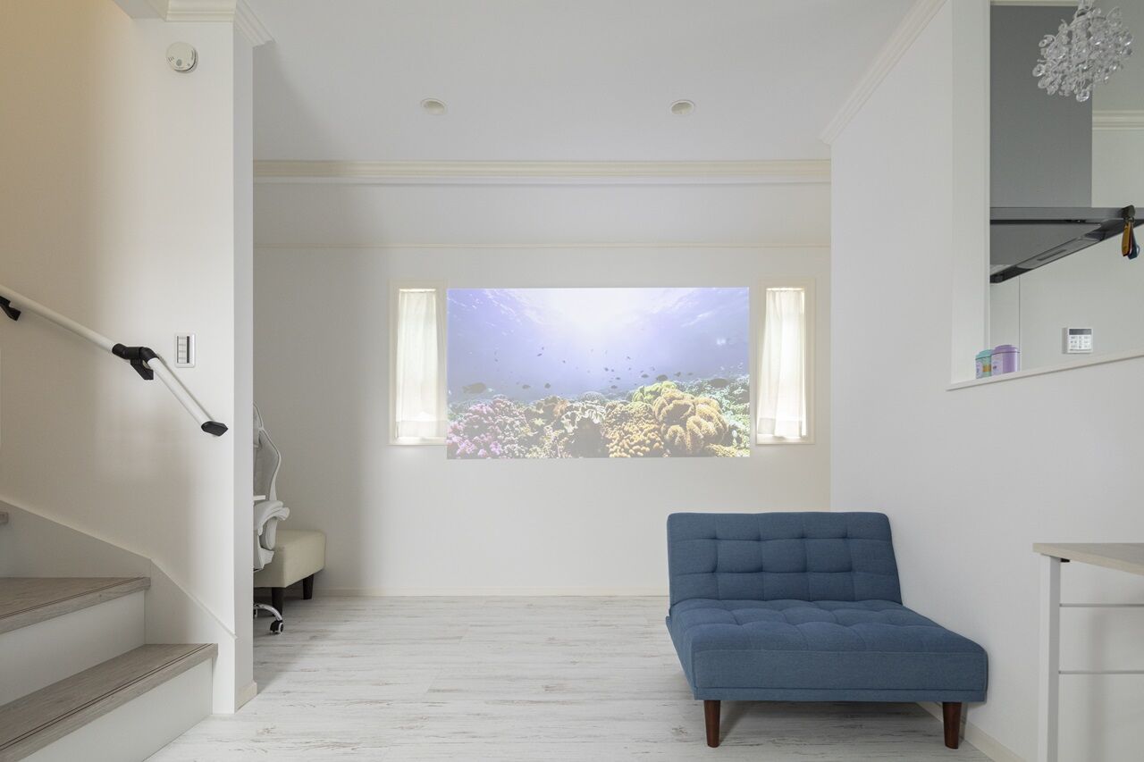 ハウス オブ デコ 【1000万円台/輸入住宅/2階リビング】まるで絵本から飛び出してきたような煙突のある住まいの建築実例画像2