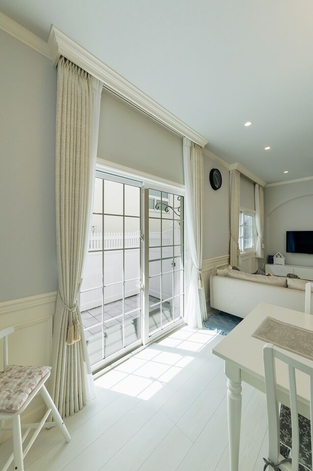 ハウス オブ デコ 【1000万円台/輸入住宅/長期優良住宅】シンメトリーが美しい、エレガントなフレンチスタイルの住まいの建築実例画像7