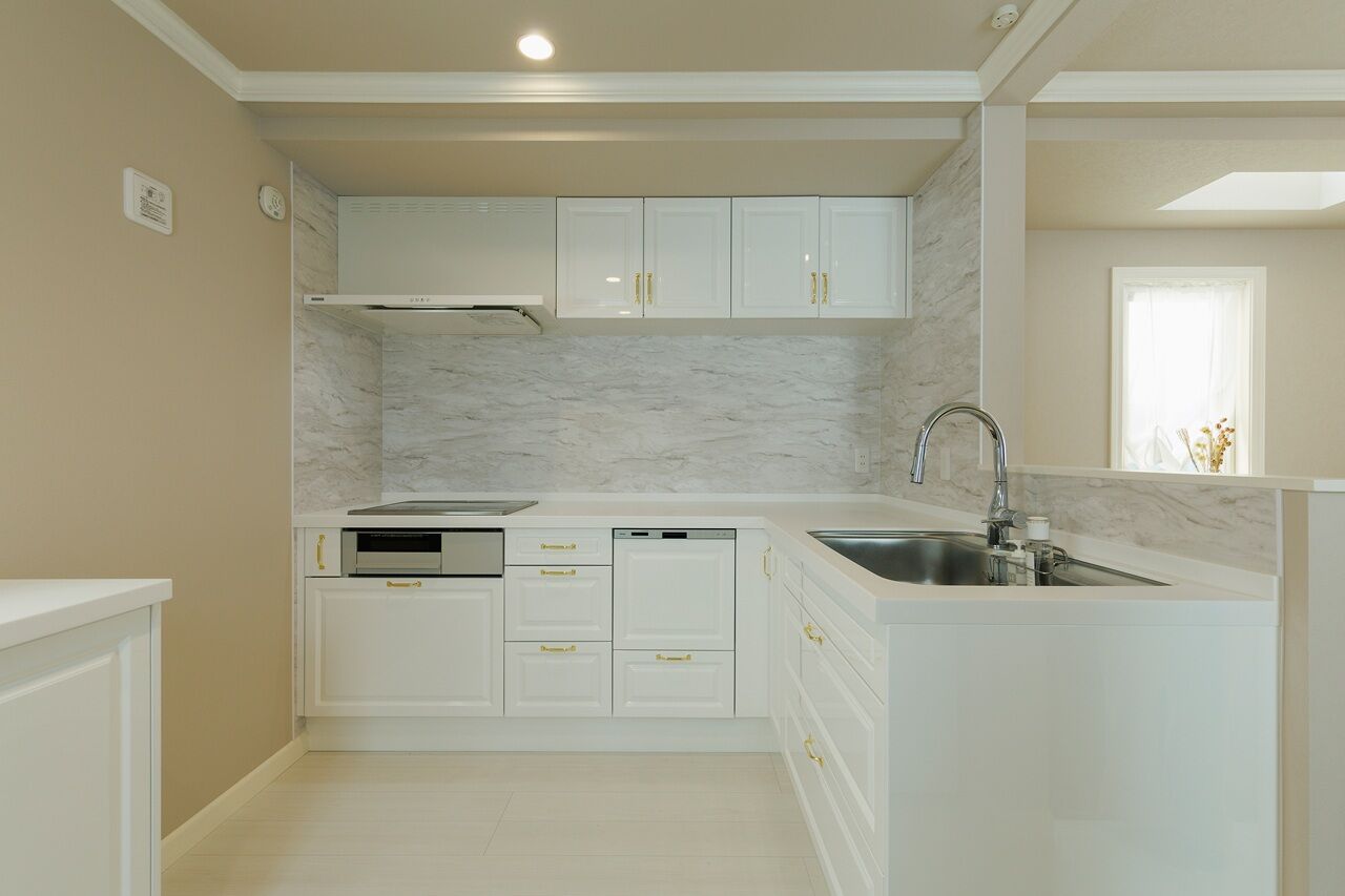 ハウス オブ デコ 【1000万円台/輸入住宅/3階建て】14.7坪の狭小地を有効活用したヨーロピアンスタイルの家の建築実例画像4