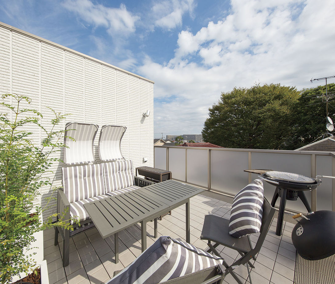 旭化成ホームズ（ヘーベルハウス） アウトドア空間を部屋のように使い多世帯で伸びやかに暮らすの建築実例画像6