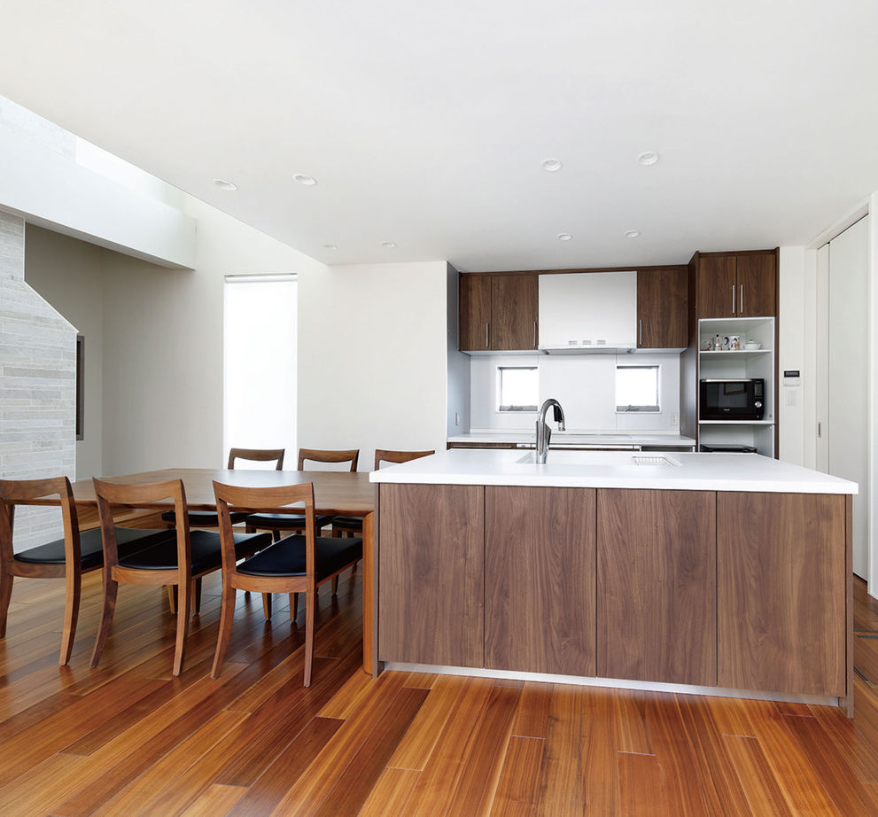 旭化成ホームズ（ヘーベルハウス） 外から視線が入らない中庭の設計で一日中、心地よい光で満たされる家の建築実例画像3