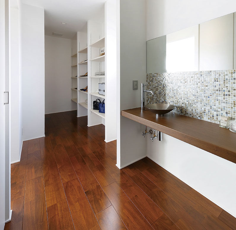 旭化成ホームズ（ヘーベルハウス） 外から視線が入らない中庭の設計で一日中、心地よい光で満たされる家の建築実例画像7