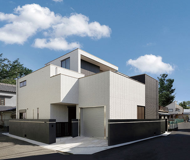 旭化成ホームズ（ヘーベルハウス） 外から視線が入らない中庭の設計で一日中、心地よい光で満たされる家の建築実例画像8