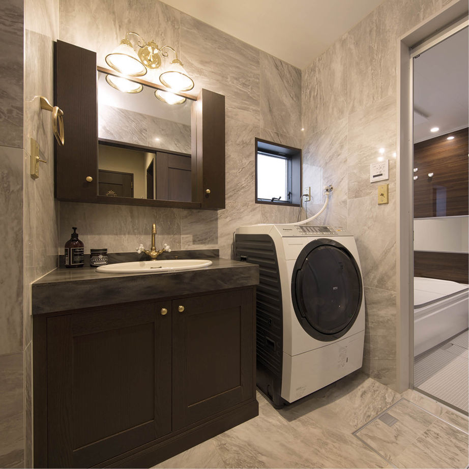 旭化成ホームズ（ヘーベルハウス） 素材の質感や風合いの変化を楽しむアンティークとモダンが融合した家の建築実例画像4