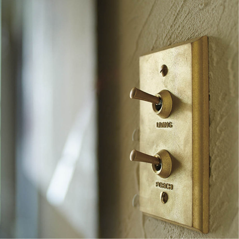 旭化成ホームズ（ヘーベルハウス） 素材の質感や風合いの変化を楽しむアンティークとモダンが融合した家の建築実例画像7