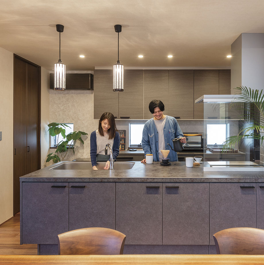 旭化成ホームズ（ヘーベルハウス） 開放的な吹抜けやバルコニーで リゾートの気分を楽しめるわが家にの建築実例画像2