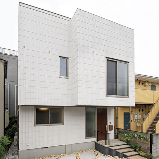 旭化成ホームズ（ヘーベルハウス） 開放的な吹抜けやバルコニーで リゾートの気分を楽しめるわが家にの建築実例画像8