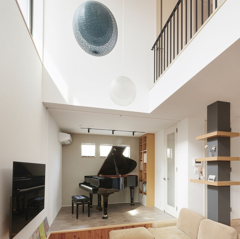 旭化成ホームズ（ヘーベルハウス） 吹抜けとダウンフロアで空間を広げカフェのような居心地のよい家にの建築実例画像4