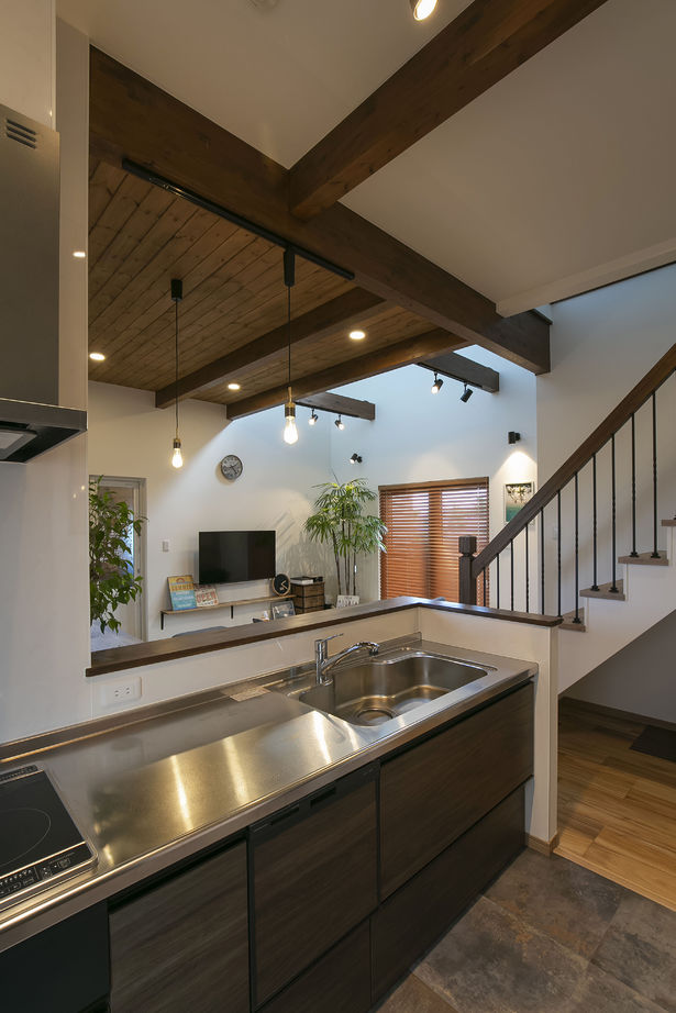 鈴木工務店 仕事も遊びも！暮らしをアクティブにする開放的な家の建築実例画像5