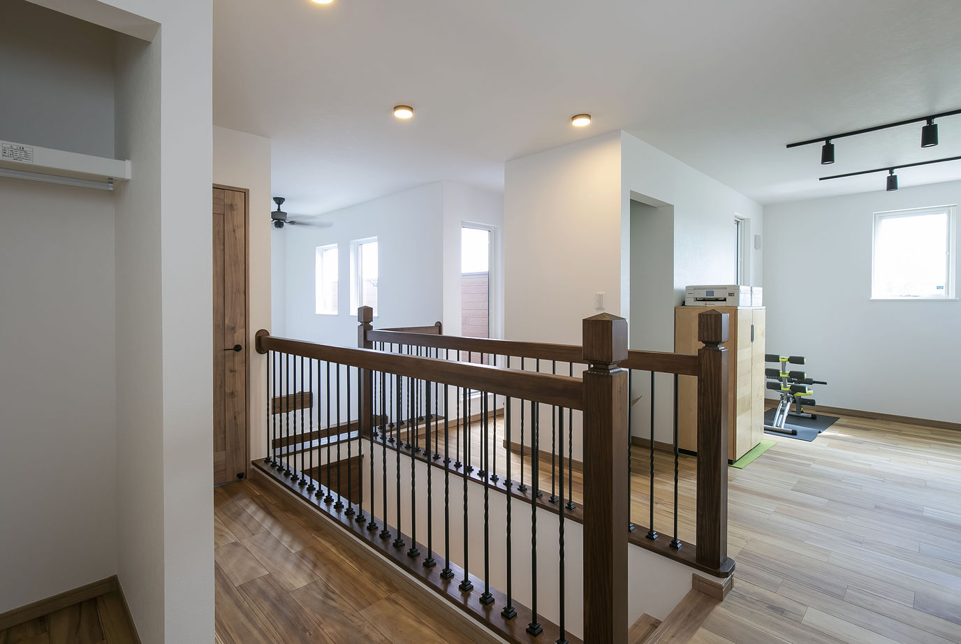 鈴木工務店 仕事も遊びも！暮らしをアクティブにする開放的な家の建築実例画像7