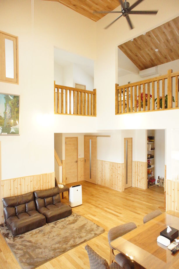 鈴木工務店 【宮城県仙台市】自然に囲まれた生活を楽しむ、カバードポーチと薪ストーブのある家の建築実例画像5