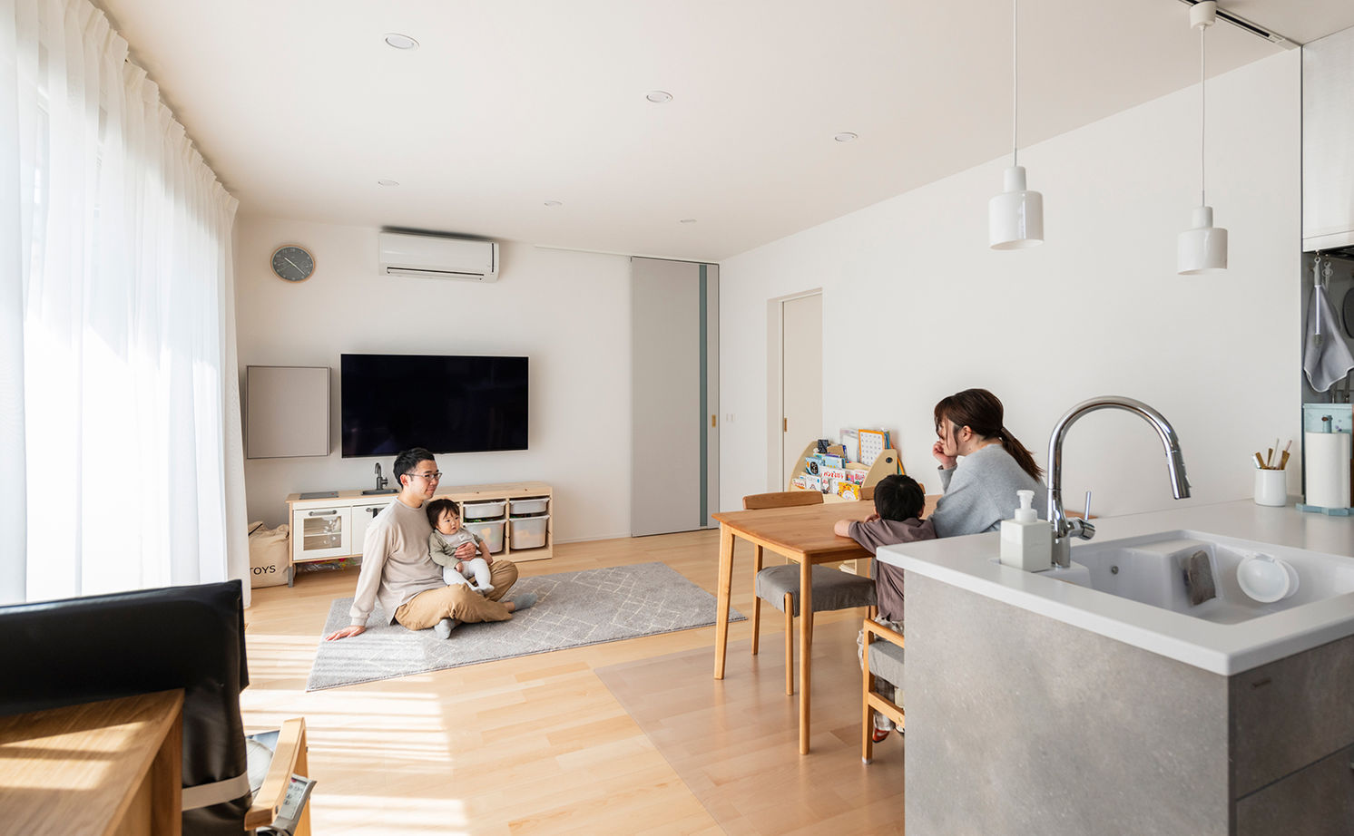 太平ホーム北海道 【2500～3000万円／建築家と建てる住まい】家族の夢とこだわりを詰め込んだ、家事ラクなマイホームの建築実例画像2