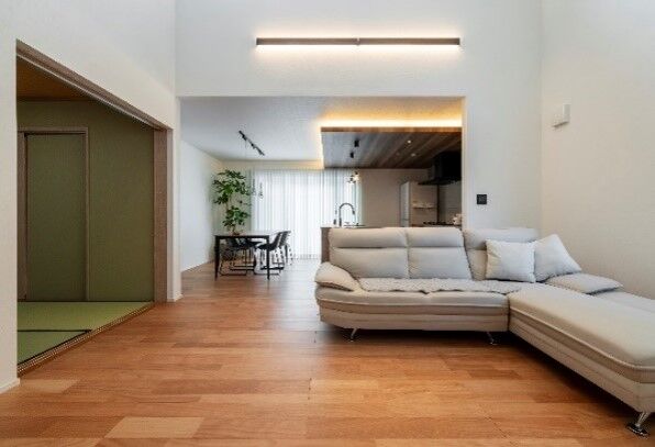 太平ホーム北海道 【平屋/35坪】勾配天井が生む明るさと開放感。和と洋が融合する平屋の住まい。理想の新居を予算内で実現！の建築実例画像10