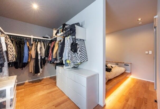 太平ホーム北海道 【平屋/35坪】勾配天井が生む明るさと開放感。和と洋が融合する平屋の住まい。理想の新居を予算内で実現！の建築実例画像14