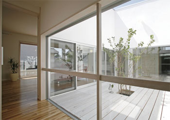 タツホーム　竜建 施主の未来を考えた機能美 あふれる「中庭のある家」の建築実例画像5