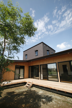 タツホーム　竜建 【間取り図有/本体価格1765万円/40坪】シンプルデザインでゲストをもてなす、平屋＋αの「招き、集う家」の建築実例画像2