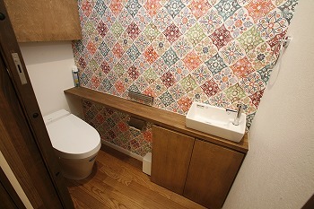 タツホーム　竜建 【本体価格1790万円/39坪】深緑色のガルバリウムと無垢材との調和が美しい意匠の畳ダイニングの家の建築実例画像6