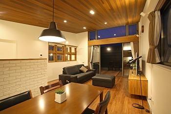 タツホーム　竜建 【本体価格1665万円/34坪】空へ視線が抜ける2階リビング。暮らしやすさとカッコよさを追求したデザイン住宅の建築実例画像9