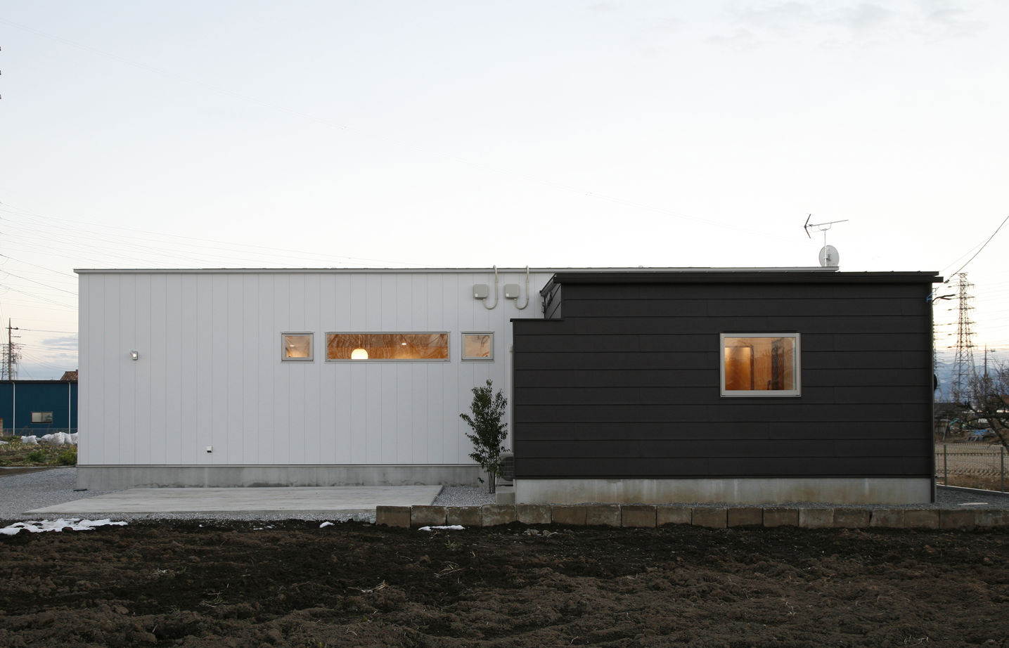 タツホーム　竜建 【1900万円/42坪/平屋】光と風を感じる暮らし。外と中の繋がりを生むウッドデッキのあるコの字型の家の建築実例画像10