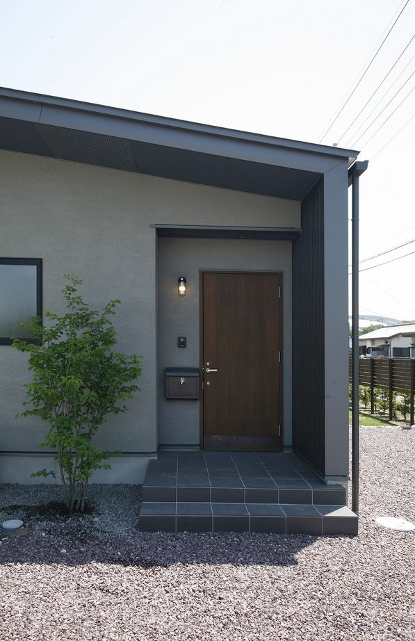 タツホーム　竜建 【平屋/1835万円/37坪】コの字型に合わせたウッドデッキで室内と外を自由に繋ぐ開放感溢れる平屋の建築実例画像3