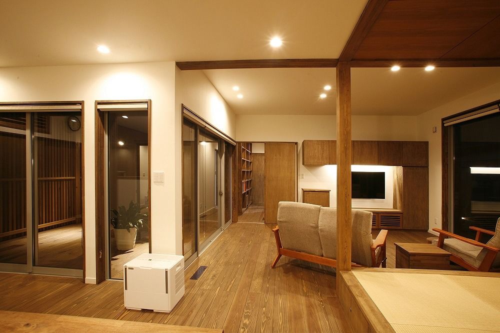 タツホーム　竜建 【1918万円/40坪】無垢材が住まいに表情をプラス。視線が抜ける中庭のある平屋の住まいの建築実例画像10