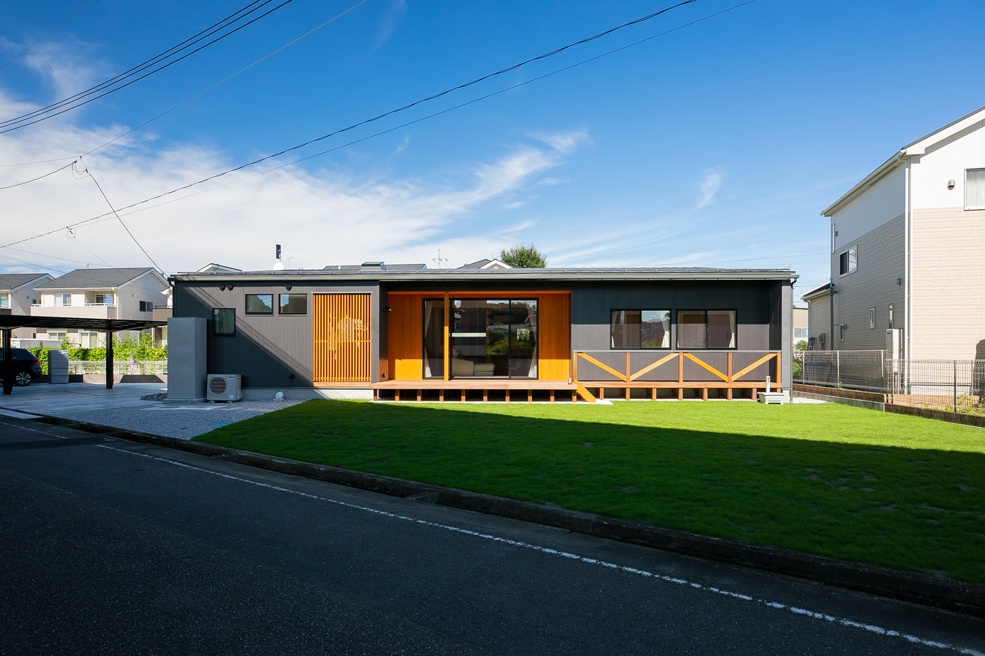 タツホーム　竜建 【本体価格1970万円/35.5坪/平屋】外干しスペースのあるウッドデッキが内と外を繋ぐ平屋の建築実例画像1