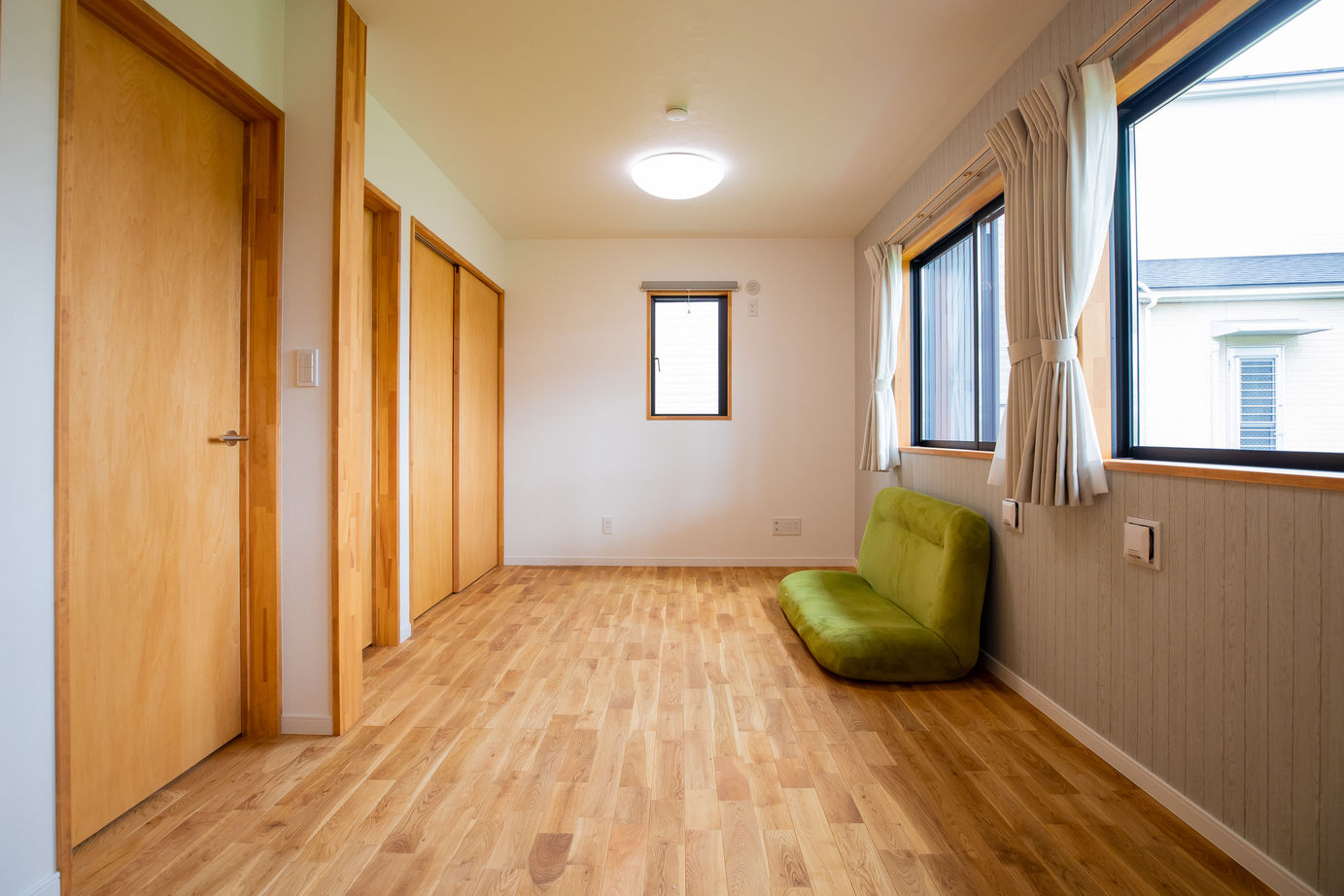 タツホーム　竜建 【本体価格1970万円/35.5坪/平屋】外干しスペースのあるウッドデッキが内と外を繋ぐ平屋の建築実例画像5