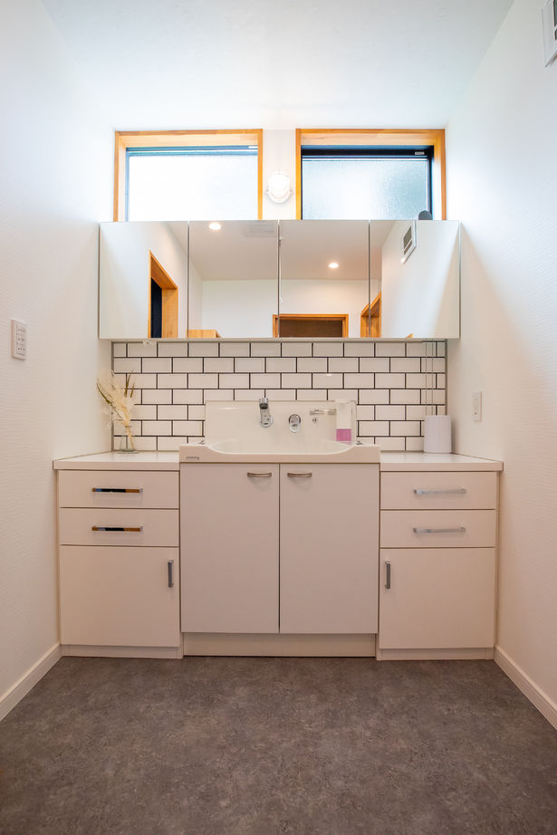 タツホーム　竜建 【本体価格1970万円/35.5坪/平屋】外干しスペースのあるウッドデッキが内と外を繋ぐ平屋の建築実例画像7