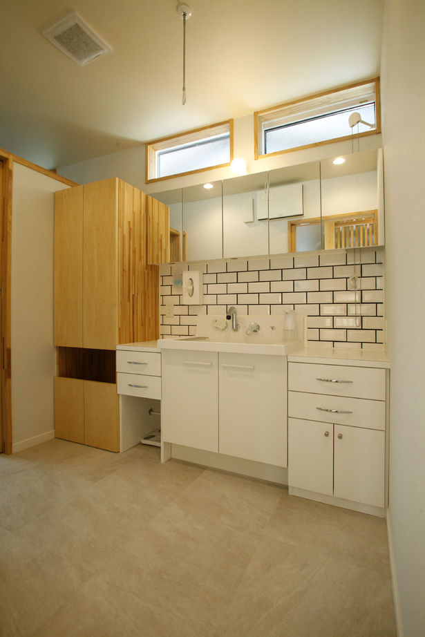 タツホーム　竜建 【本体価格1870万円/41.2坪】開放感とプライバシーへの配慮を両立したL字型の住まいの建築実例画像3