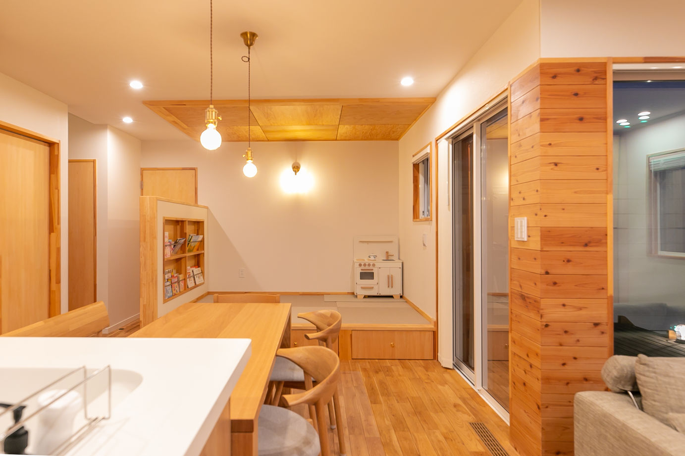 タツホーム　竜建 【本体価格1910万円/40.8坪】木のぬくもりが感じられる、中庭でのびのび遊べる住まいの建築実例画像3